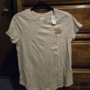 Old Navy Beige t-shirt